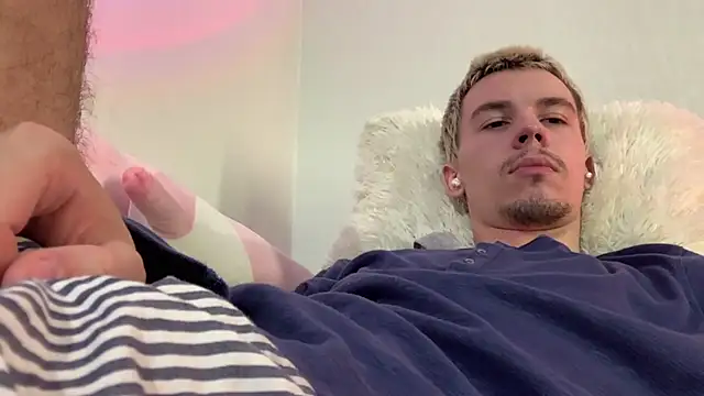 Snapshot of Jeremy1Scott chatting on August 6, 2026, 8:20 am Jeremy1Scott online show from August 6, 2026, 8:20 am