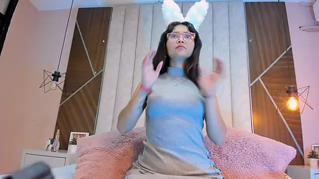 Snapshot of Mariana-Torres chatting on October 28, 2025, 12:59 pm Mariana-Torres online show from October 28, 2025, 12:59 pm