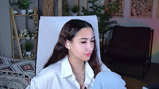 RebeckaThornton online show from November 29, 2025, 8:36 am