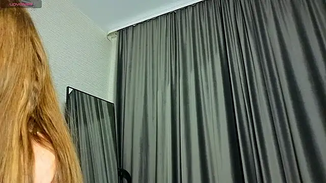 MissPompadure online show from January 15, 2026, 11:41 pm