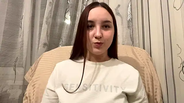 DaisyMolly online show from November 2, 2025, 9:09 pm