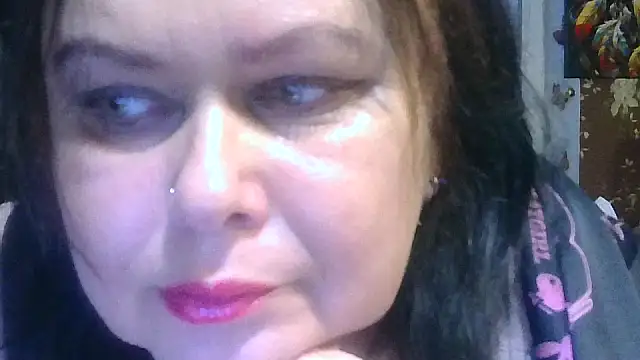 Snapshot of CharleeKendall chatting on November 16, 2025, 11:15 am CharleeKendall online show from November 16, 2025, 11:15 am