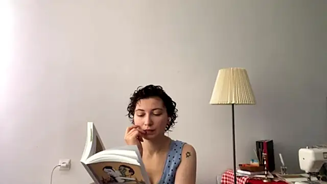 AlyseDietrich online show from October 13, 2025, 7:43 am