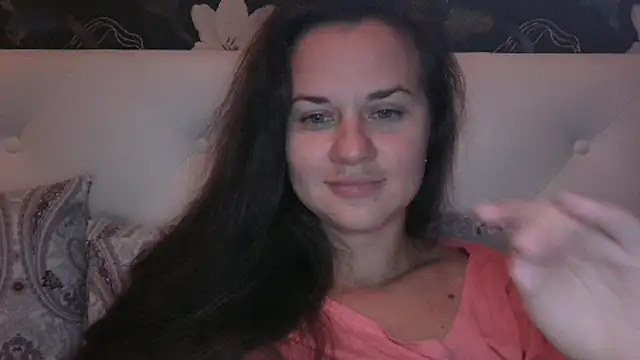 Snapshot of GiaaCaranggi chatting on October 17, 2025, 7:37 pm GiaaCaranggi online show from October 17, 2025, 7:37 pm