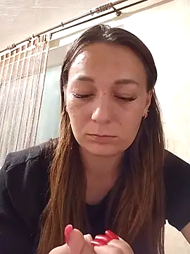 Snapshot of HollyDollsi chatting on October 19, 2025, 8:22 pm HollyDollsi online show from October 19, 2025, 8:22 pm