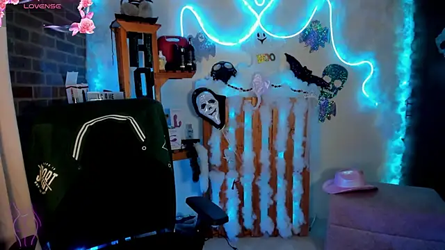 Lizz martins online show from October 18, 2025, 12:56 am