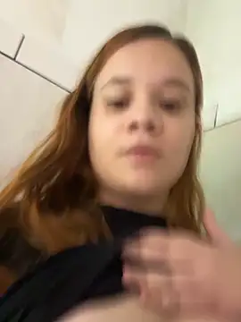 Snapshot of ruivinhadancer chatting on December 3, 2025, 1:32 pm ruivinhadancer online show from December 3, 2025, 1:32 pm