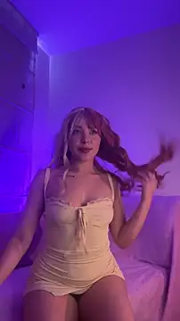 Snapshot of Amalaa_ chatting on October 28, 2025, 5:34 pm Amalaa online show from October 28, 2025, 5:34 pm