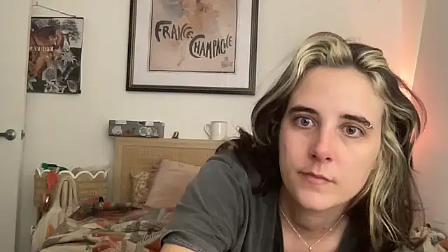 Snapshot of lill_daddysgirl chatting on October 28, 2025, 4:06 pm lill daddysgirl online show from October 28, 2025, 4:06 pm