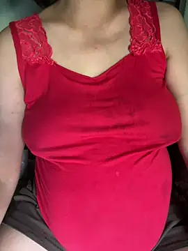 Snapshot of Linh-xxx chatting on March 3, 2026, 5:47 am Linh-xxx online show from March 3, 2026, 5:47 am