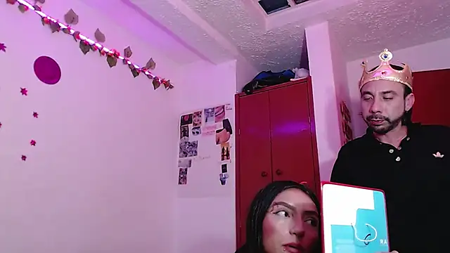 Snapshot of Isis_Robert chatting on November 1, 2025, 4:08 am Isis Robert online show from November 1, 2025, 4:08 am