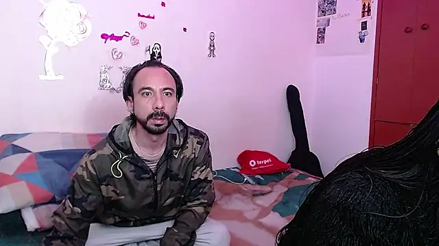 Snapshot of Isis_Robert chatting on November 23, 2025, 1:37 am Isis Robert online show from November 23, 2025, 1:37 am