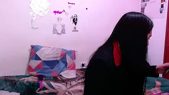 Snapshot of Isis_Robert chatting on November 29, 2025, 2:12 am Isis Robert online show from November 29, 2025, 2:12 am