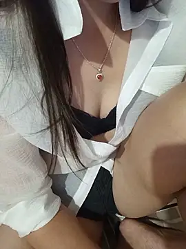-Paige- online show from June 14, 2026, 2:24 am