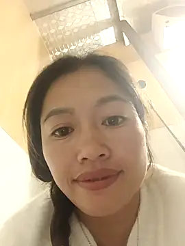 Snapshot of -Paige- chatting on December 1, 2025, 2:18 pm -Paige- online show from December 1, 2025, 2:18 pm