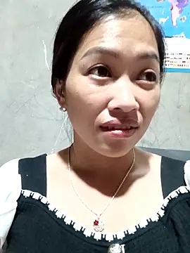 Snapshot of -Paige- chatting on October 21, 2025, 12:04 pm -Paige- online show from October 21, 2025, 12:04 pm