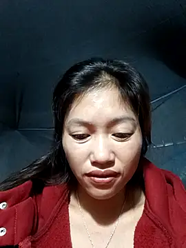 Snapshot of -Paige- chatting on November 11, 2025, 10:47 pm -Paige- online show from November 11, 2025, 10:47 pm