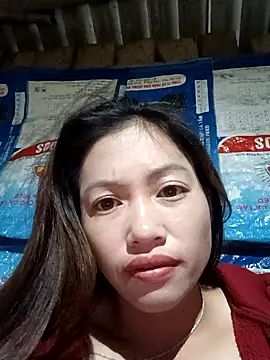 Snapshot of -Paige- chatting on November 17, 2025, 3:49 pm -Paige- online show from November 17, 2025, 3:49 pm