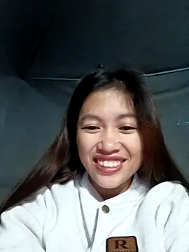 Snapshot of -Paige- chatting on November 27, 2025, 12:11 am -Paige- online show from November 27, 2025, 12:11 am