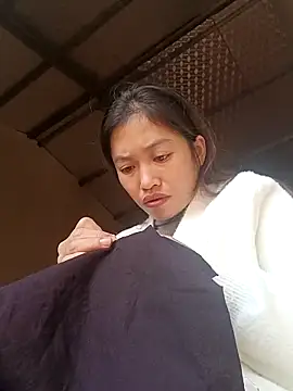 Snapshot of -Paige- chatting on December 2, 2025, 3:07 am -Paige- online show from December 2, 2025, 3:07 am