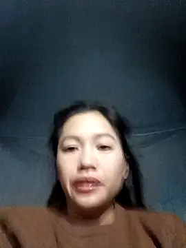 Snapshot of -Paige- chatting on November 28, 2025, 4:51 pm -Paige- online show from November 28, 2025, 4:51 pm