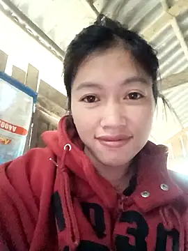 Snapshot of -Paige- chatting on November 18, 2025, 3:54 am -Paige- online show from November 18, 2025, 3:54 am