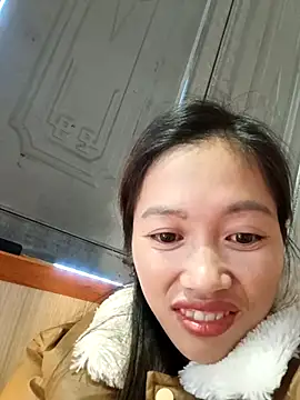 Snapshot of -Paige- chatting on November 19, 2025, 5:07 am -Paige- online show from November 19, 2025, 5:07 am