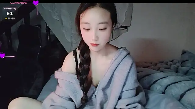 Snapshot of hyp0crite chatting on November 21, 2025, 3:33 pm hyp0crite online show from November 21, 2025, 3:33 pm