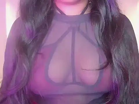 Snapshot of Rashiii_ chatting on October 28, 2025, 3:33 pm Rashiii online show from October 28, 2025, 3:33 pm