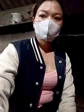 Snapshot of nat-tri chatting on November 17, 2025, 11:31 pm nat-tri online show from November 17, 2025, 11:31 pm