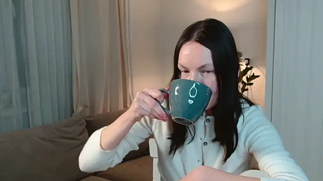 LittleNicolee online show from February 6, 2026, 8:49 pm