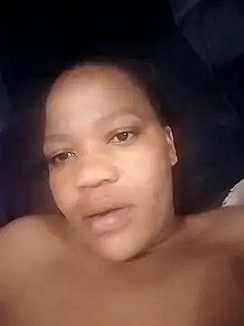 Snapshot of CaramelBoootie chatting on November 5, 2025, 7:50 pm CaramelBoootie online show from November 5, 2025, 7:50 pm