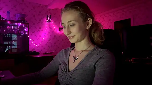 AmeliLia online show from March 11, 2026, 3:28 pm