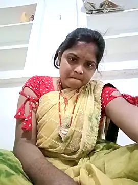 Manya cute online show from October 13, 2025, 1:02 pm