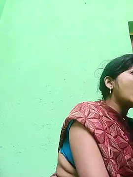 Karishma cute online show from October 24, 2025, 4:33 am