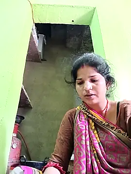 Karishma cute online show from October 16, 2025, 7:38 am