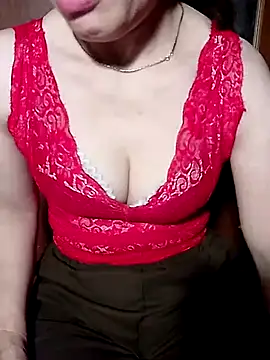 Snapshot of YiyinLy chatting on July 24, 2026, 10:17 pm YiyinLy online show from July 24, 2026, 10:17 pm
