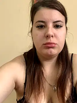 MiraCastellon online show from November 9, 2025, 9:57 am