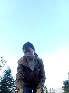 siusiu-00 online show from November 25, 2025, 9:20 am