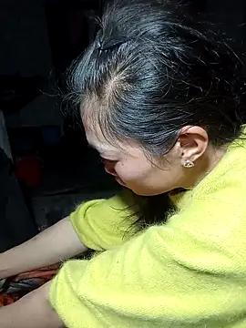 siusiu-00 online show from December 22, 2025, 10:59 am