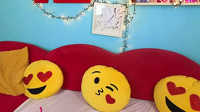 Snapshot of Soft_Lilly chatting on February 10, 2026, 6:12 am Soft Lilly online show from February 10, 2026, 6:12 am