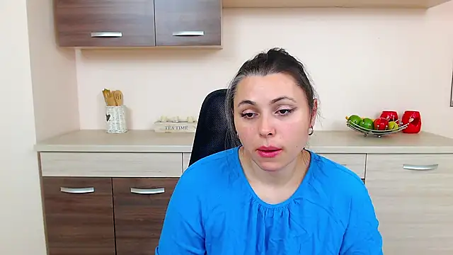 Snapshot of Soft_Lilly chatting on October 22, 2025, 5:40 am Soft Lilly online show from October 22, 2025, 5:40 am