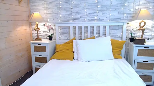 Snapshot of Soft_Lilly chatting on November 10, 2025, 6:07 am Soft Lilly online show from November 10, 2025, 6:07 am