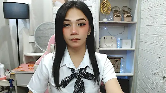 Snapshot of savie_exotict chatting on October 13, 2025, 5:14 pm savie exotict online show from October 13, 2025, 5:14 pm