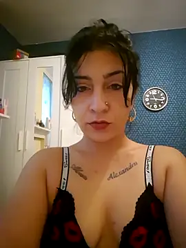 Evabruneta24 online show from October 14, 2025, 7:09 am