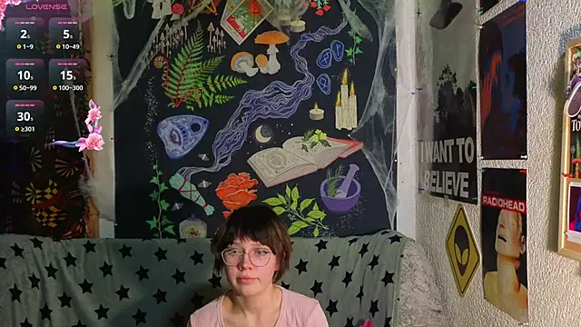 Snapshot of ReincarnatedAngel chatting on November 24, 2025, 8:31 pm ReincarnatedAngel online show from November 24, 2025, 8:31 pm