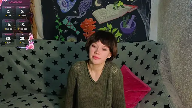 Snapshot of ReincarnatedAngel chatting on November 10, 2025, 8:03 pm ReincarnatedAngel online show from November 10, 2025, 8:03 pm