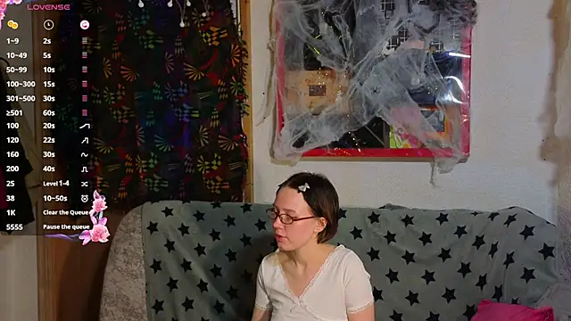 Snapshot of ReincarnatedAngel chatting on November 4, 2025, 2:26 am ReincarnatedAngel online show from November 4, 2025, 2:26 am