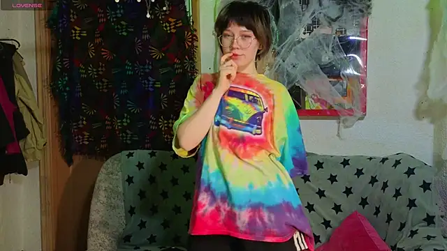 Snapshot of ReincarnatedAngel chatting on November 6, 2025, 8:35 pm ReincarnatedAngel online show from November 6, 2025, 8:35 pm