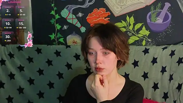 Snapshot of ReincarnatedAngel chatting on December 2, 2025, 9:27 pm ReincarnatedAngel online show from December 2, 2025, 9:27 pm